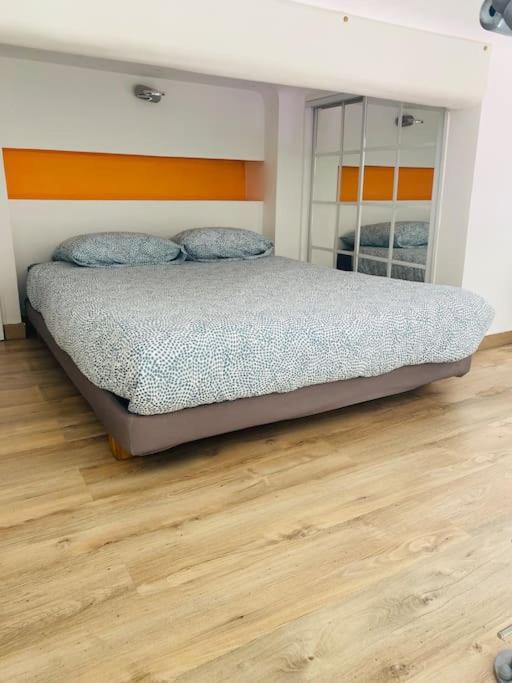 Cosy Mezzanine Avec Terrasse Proche Mer Apartment Nizza